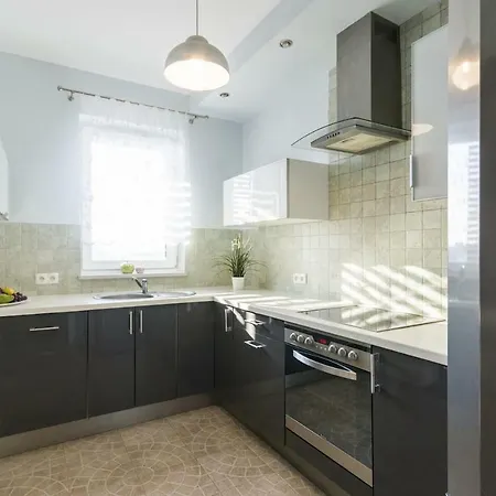 Apart Big Living - Old Town - Air Conditioning - Garage Apartament *
