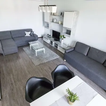 Apart Big Living - Old Town - Air Conditioning - Garage Apartament
